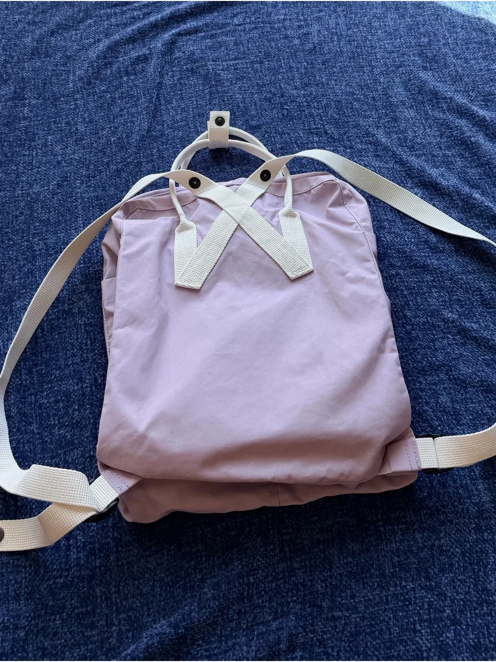 Fjallraven Kånken Backpack in Lilac with White Straps